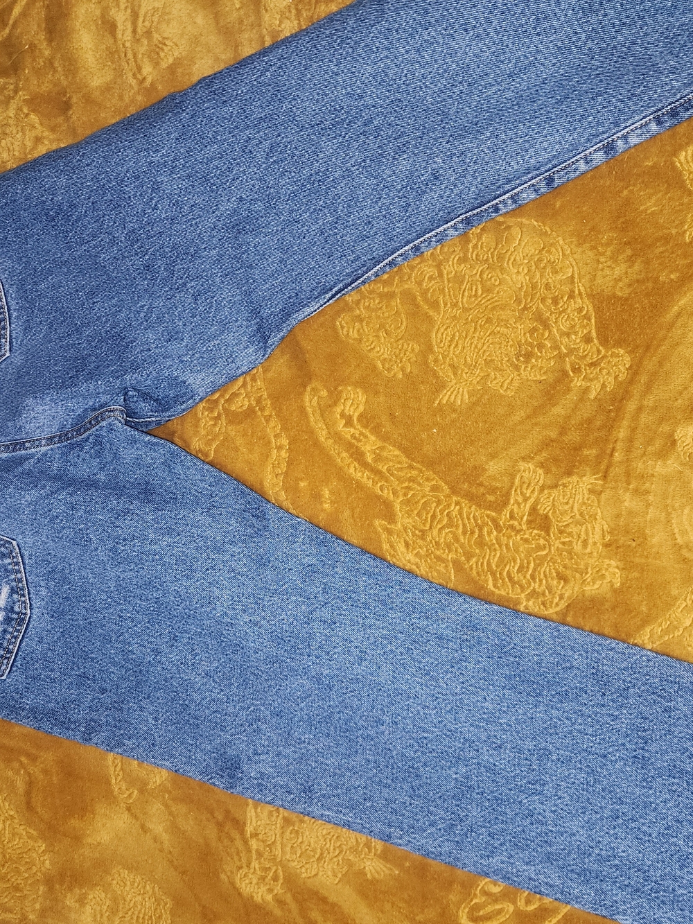 Levi's Distressed Blue Denim Jeans - Picture 4 of 4